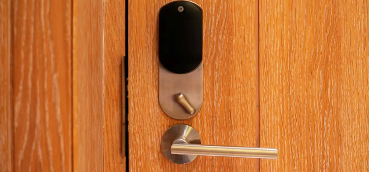 Automatic Locking Door Knob Millbrae